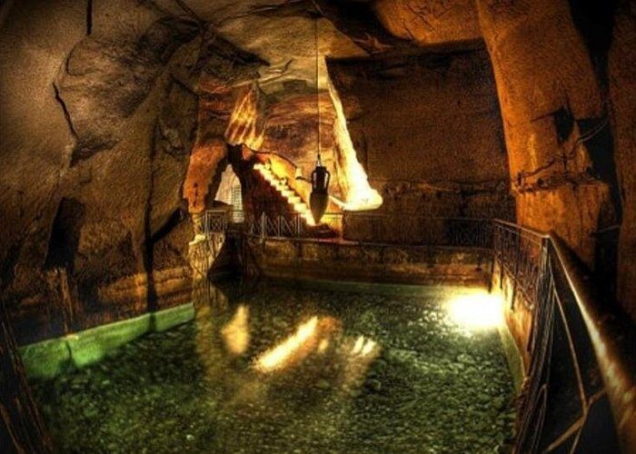 Naples: City Center Walking Tour with Underground Naples