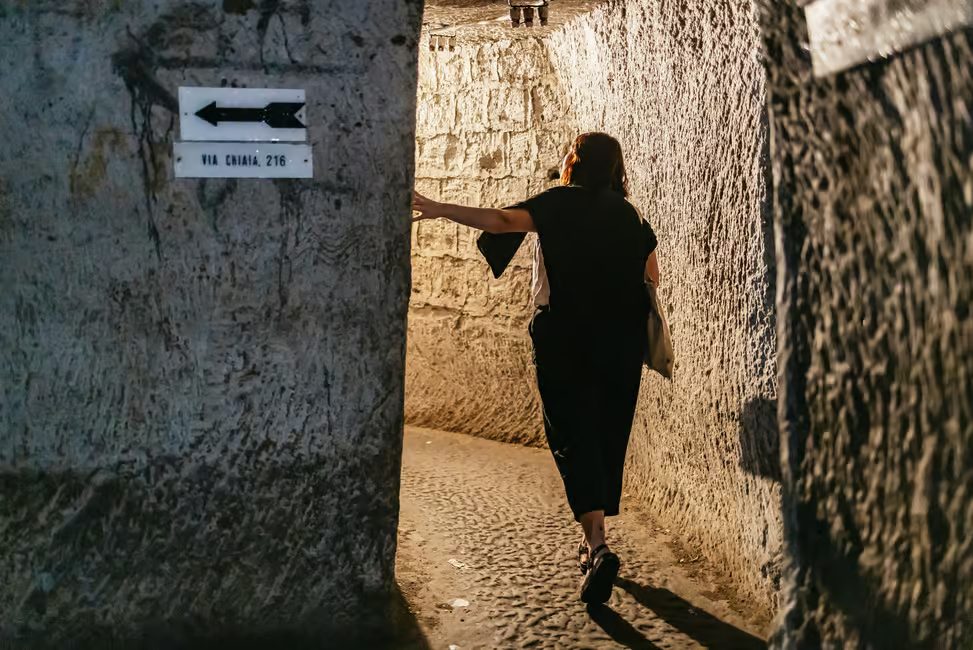 Naples: Spanish Quarters Underground Guided Tour