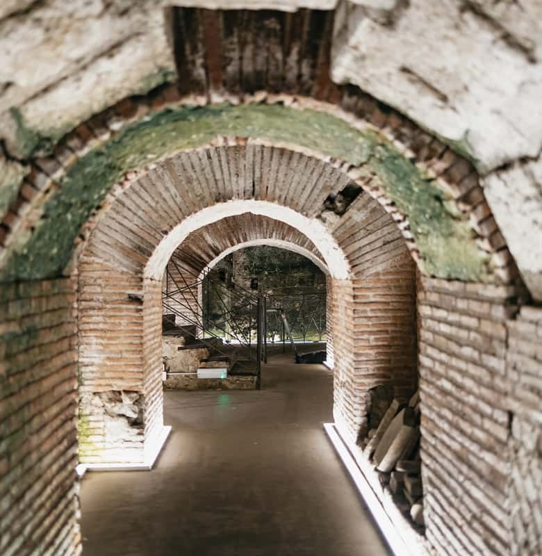 Naples: Naples Underground Entry Ticket and Guided Tour