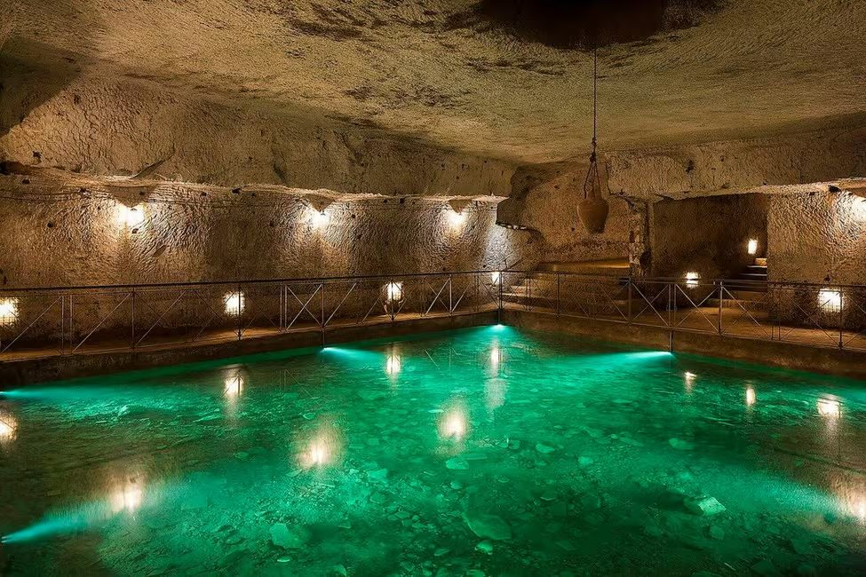 From Rome: Day Trip by High-Speed Train with Underground Tour of Naples